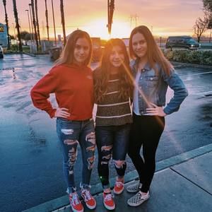 Meet your Posher, Makena